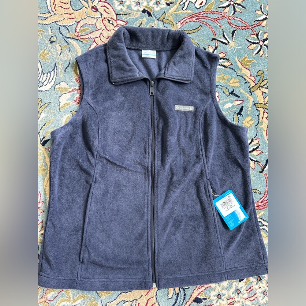 Columbia women’s fleece zip vest